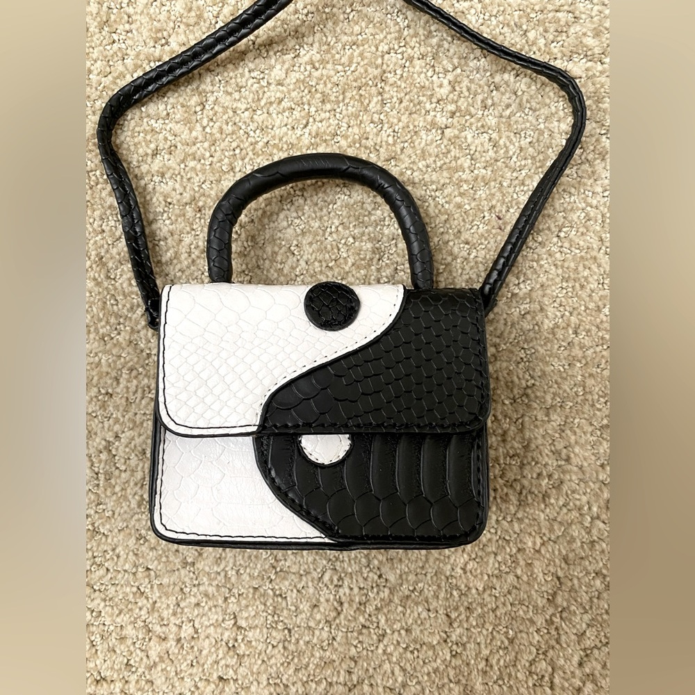 NWOT Mini Ying-Yang Faux Snakeskin Crossbody Bag